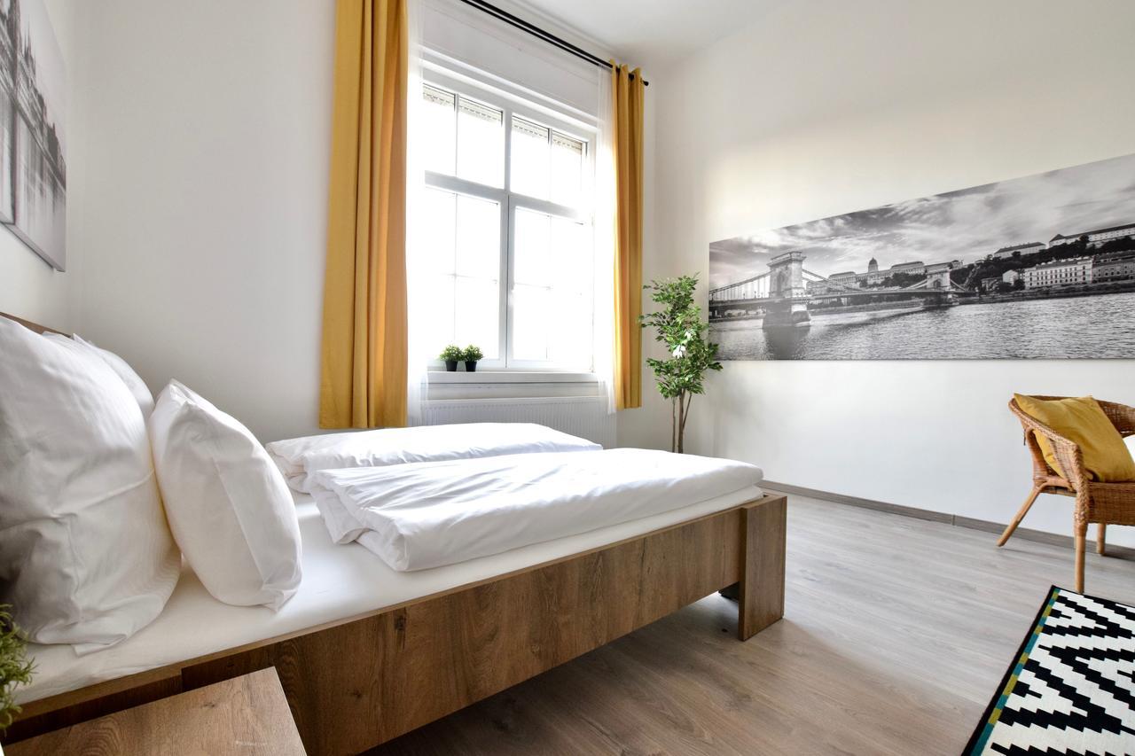Standard Apartment by Hi5 - Bazilika Suite Budapest Bagian luar foto