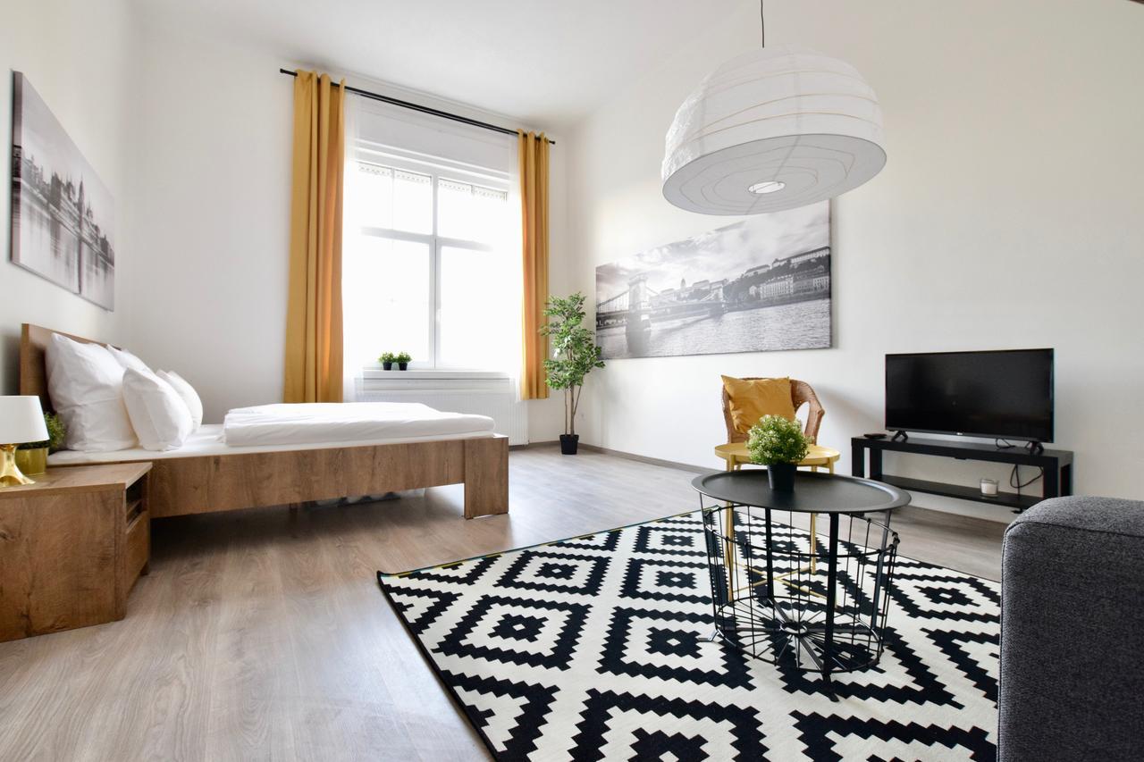 Standard Apartment by Hi5 - Bazilika Suite Budapest Bagian luar foto