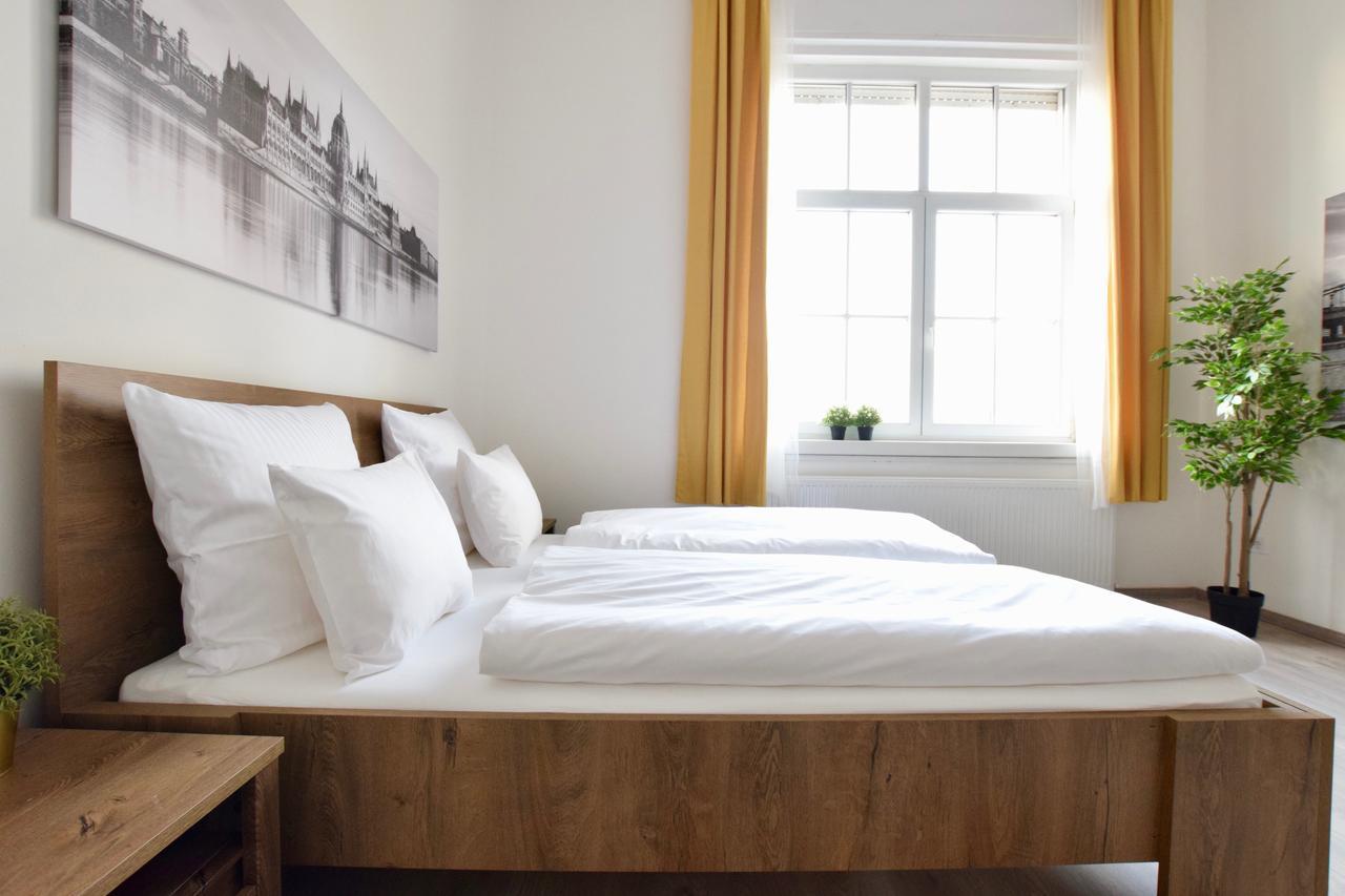 Standard Apartment by Hi5 - Bazilika Suite Budapest Bagian luar foto